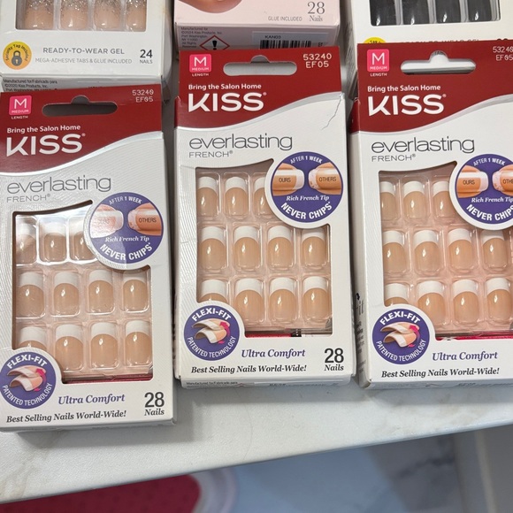 KISS Gel and Everlasting French Nail Set - Nude, Glitter and Black - Picture 5 of 5